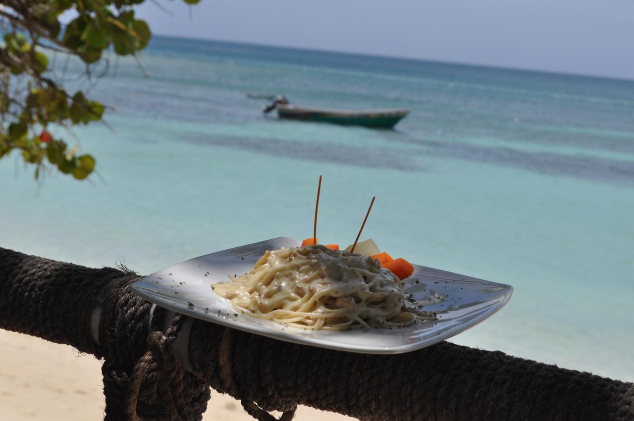 Paradise Island Beach Resort Punta Rucia Zewnętrze zdjęcie