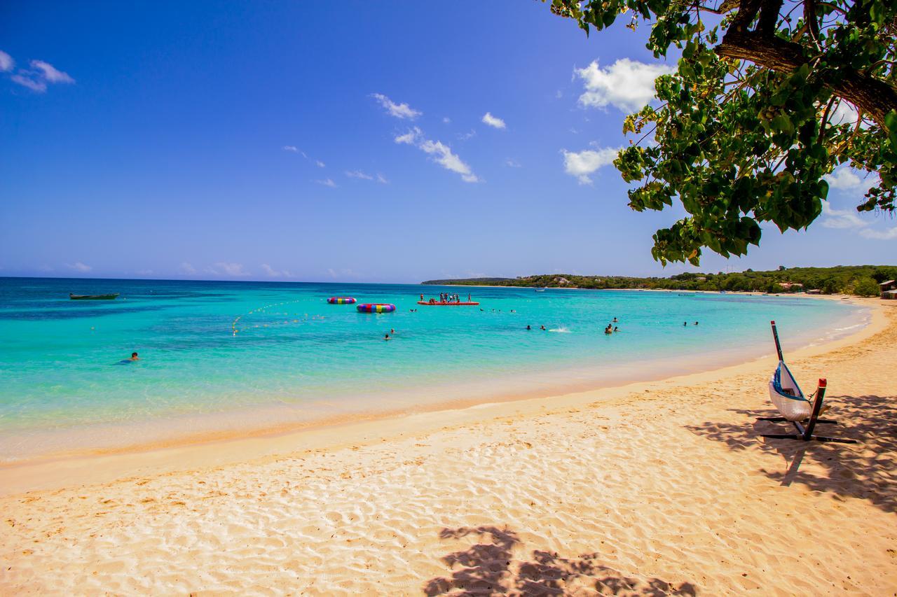Paradise Island Beach Resort Punta Rucia Zewnętrze zdjęcie